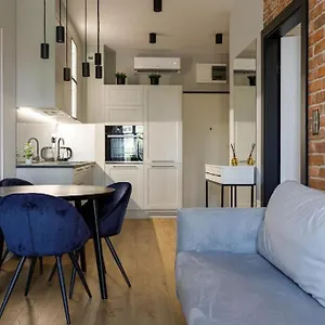 https://golden-apartments-wroclawjp19-1.hotelswroclaw.com